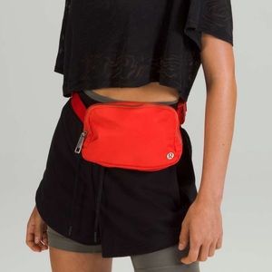 Lululemon everywhere belt bag 1L red